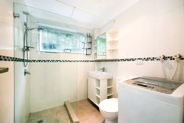 Fourth view of Homely unit listing, 4/17 Jubilee Avenue, Carlton NSW 2218
