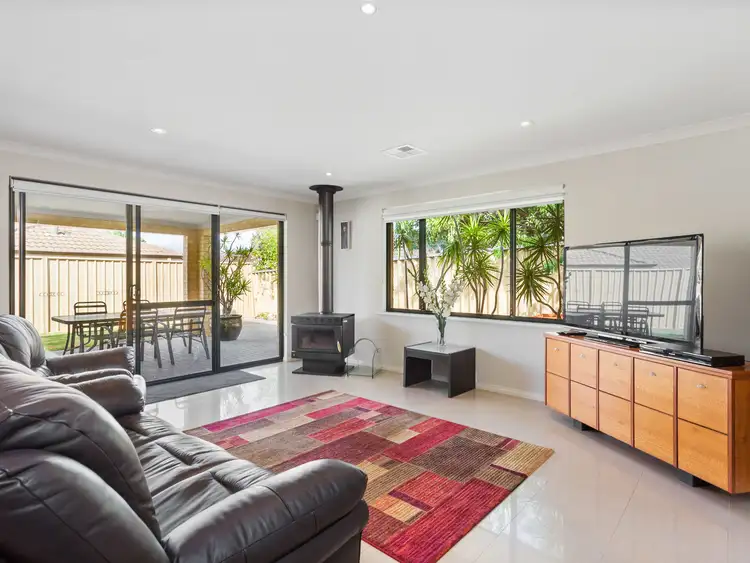 2/26A Forrest Road, Hamilton Hill WA 6163