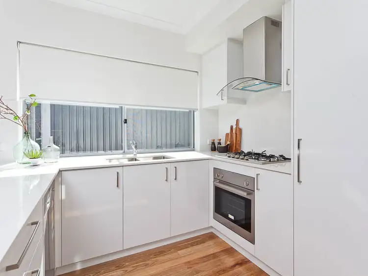 Sixth view of Homely villa listing, 5/211 Royal Street, Yokine WA 6060