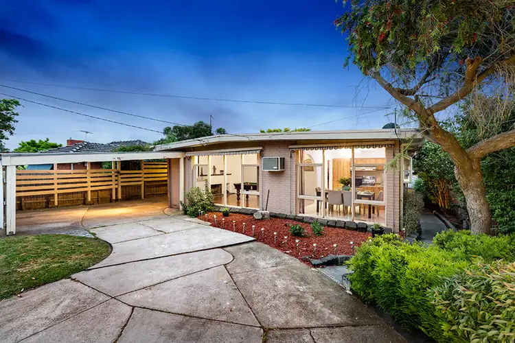 33 Brentwood Crescent, Frankston VIC 3199