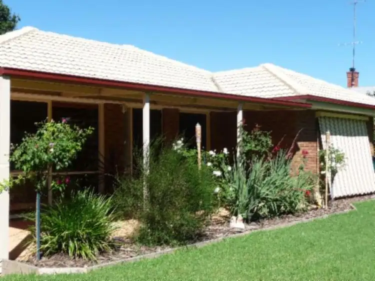 34 Young Street, Holbrook NSW 2644