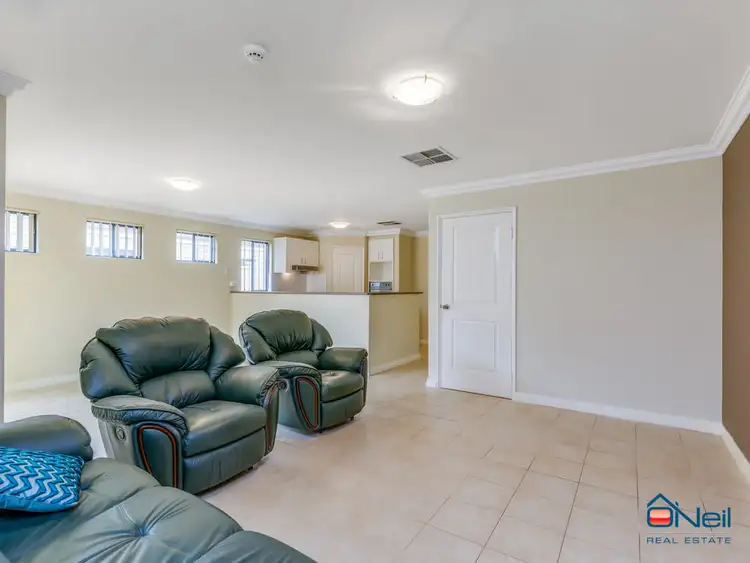 Fifth view of Homely house listing, Unit 4 / 24 Mountain View, Kelmscott WA 6111