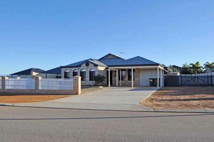 42 Tappak Street, Waggrakine WA 6530