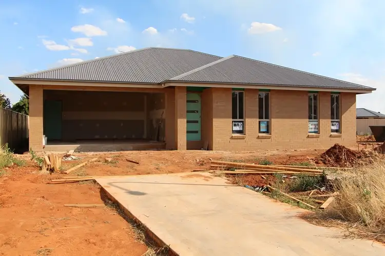 2 Antonio Place, Griffith NSW 2680