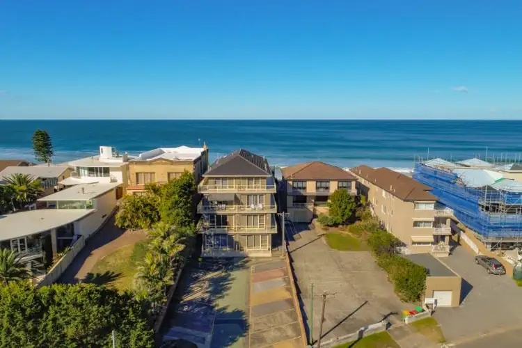 Second view of Homely unit listing, 2/37 Ocean View Drive, Wamberal NSW 2260