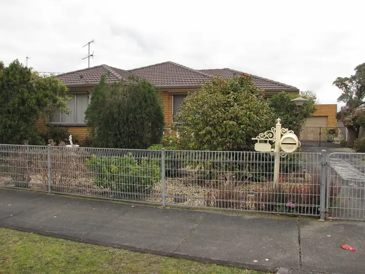 6 Peer Street, Moe VIC 3825