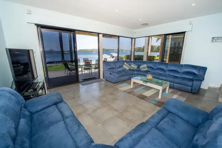Fifth view of Homely semi-detached listing, 2/187 Soldiers Point Road, Salamander Bay NSW 2317