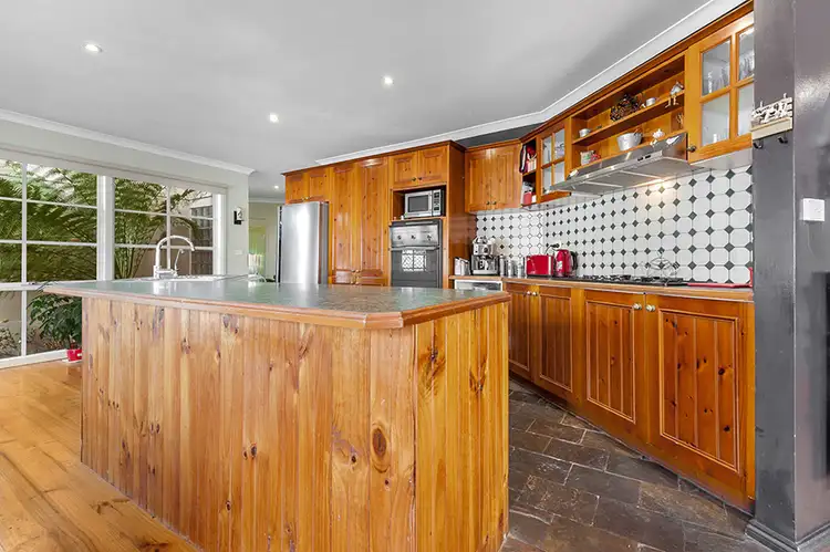 Seventh view of Homely house listing, 9 Dymock Court, Craigieburn VIC 3064