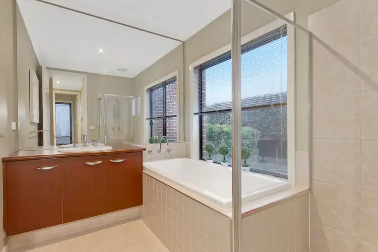 Fourth view of Homely house listing, 15 Viewgrand Drive, Berwick VIC 3806