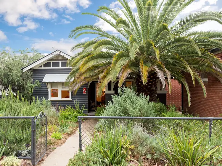 2 Halloran Street, Turvey Park NSW 2650