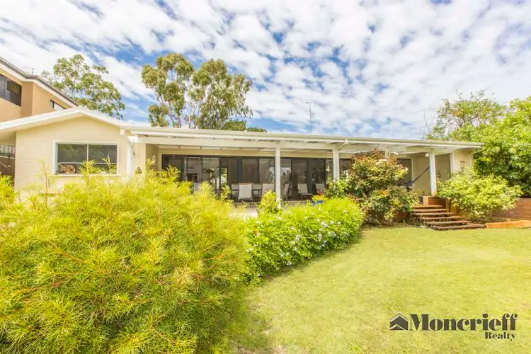 2 Ferguson Street, Alfred Cove WA 6154