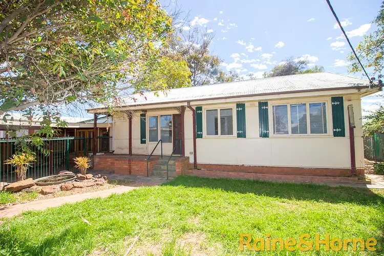 22 Sixth Avenue, Narromine NSW 2821