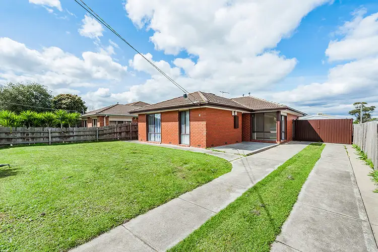 Second view of Homely house listing, 8 Magpie Court, Meadow Heights VIC 3048
