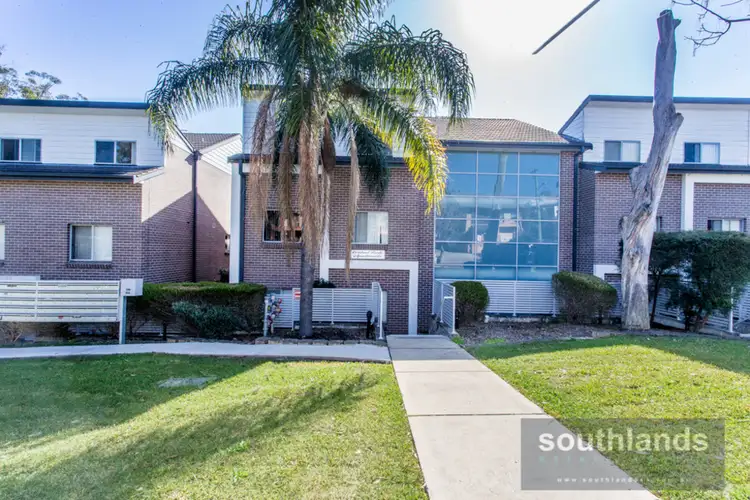 32/ 13-19 Robert Street, Penrith NSW 2750