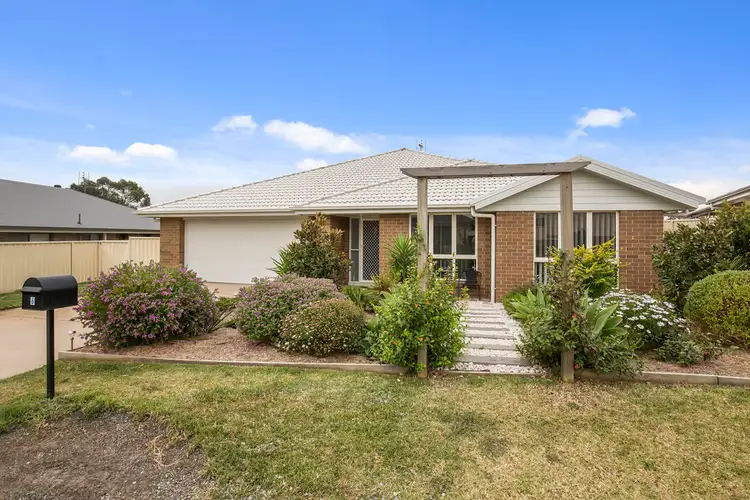 6 Vikki Avenue, Rutherford NSW 2320