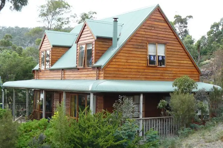 33 Lagoon Road, White Beach TAS 7184