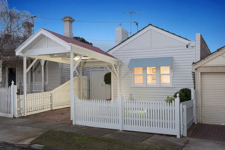 2A King Street, Essendon VIC 3040