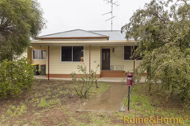 113 Fifth Avenue, Narromine NSW 2821