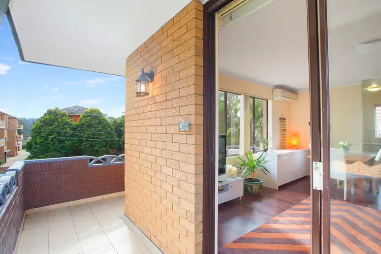 Third view of Homely unit listing, 2/16 Lismore Avenue, Dee Why NSW 2099