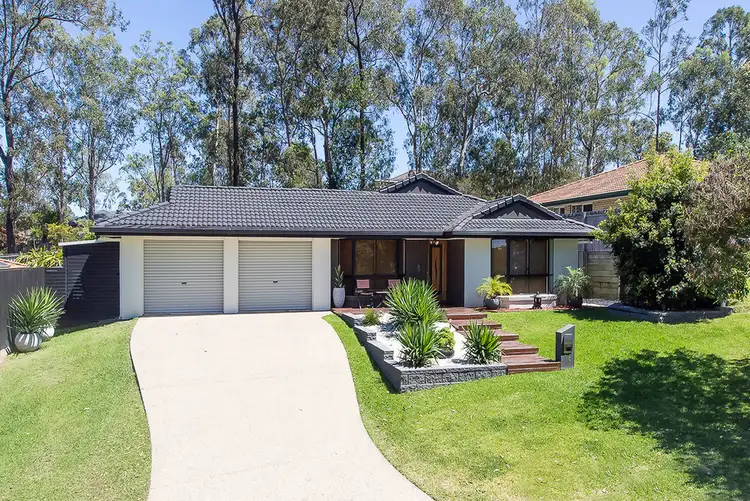 16 Windsor Place, Forest Lake QLD 4078