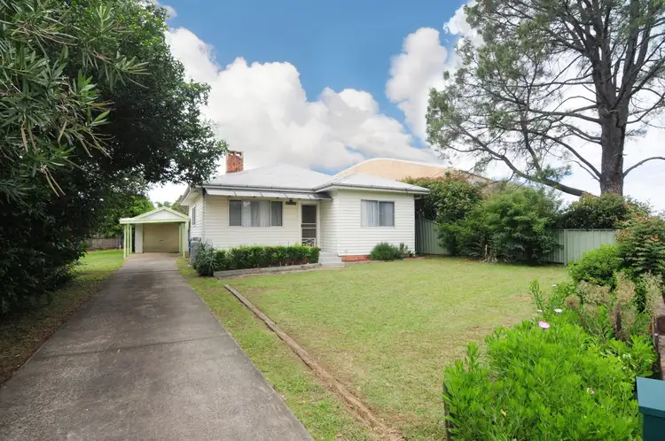 62 Meroo Road, Bomaderry NSW 2541