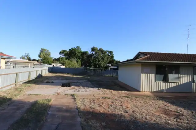 Fifth view of Homely house listing, 2 Smith Drive, Waikerie SA 5330