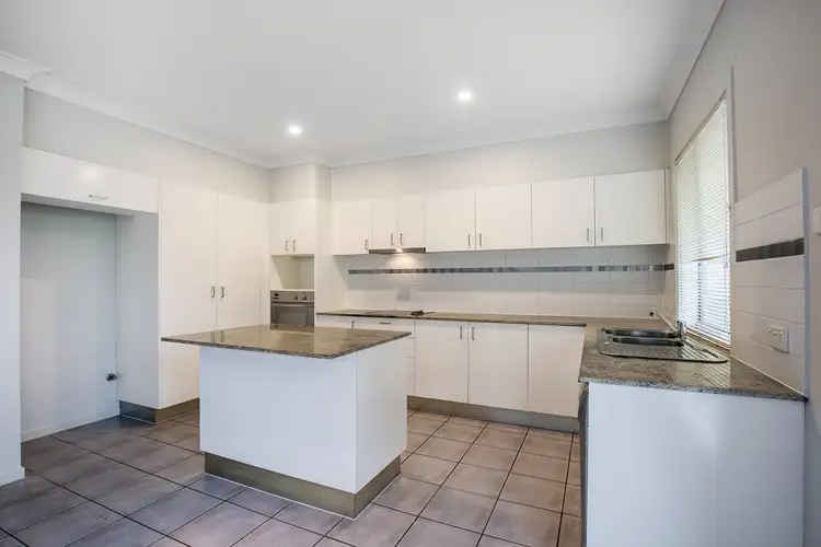 Fifth view of Homely house listing, 5/215 Benowa Road, Benowa QLD 4217