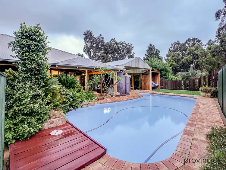 2 Archibald Place, Lesmurdie WA 6076