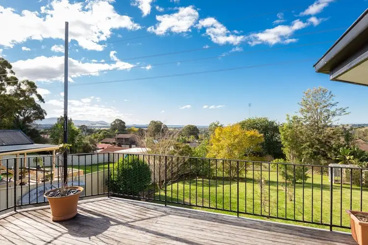 9 Pleasant View Close, Albion Park NSW 2527