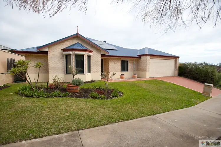 27 Lawson Road, Dalyellup WA 6230