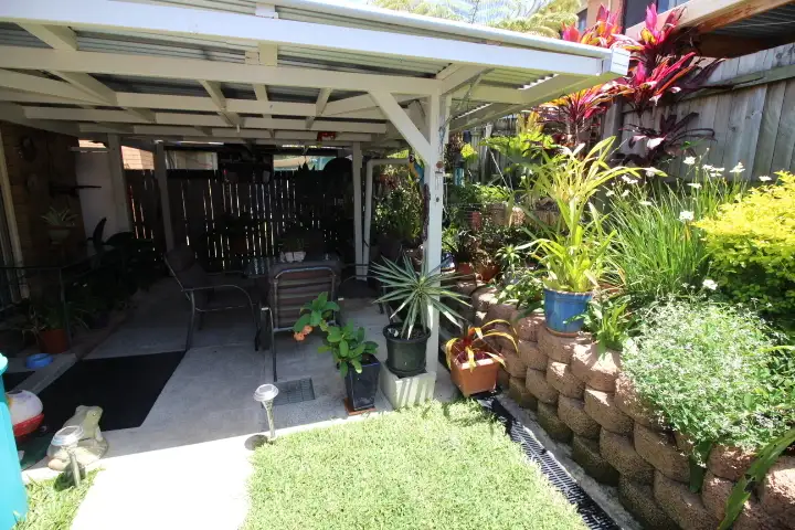 3/137 Olsen Ave, Labrador QLD 4215