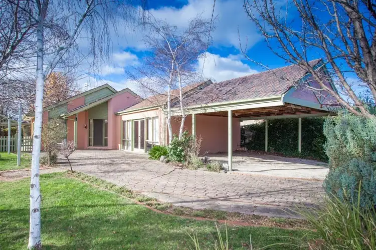 11 Carnegie Court, Gisborne VIC 3437
