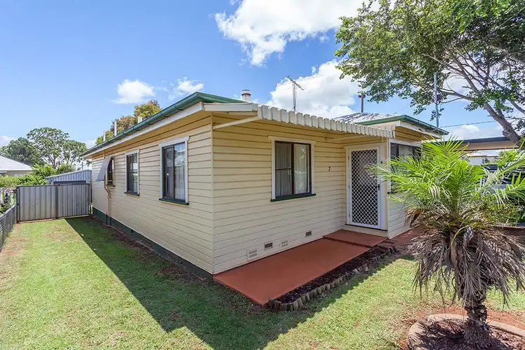 7 Weetwood Street, Newtown QLD 4350