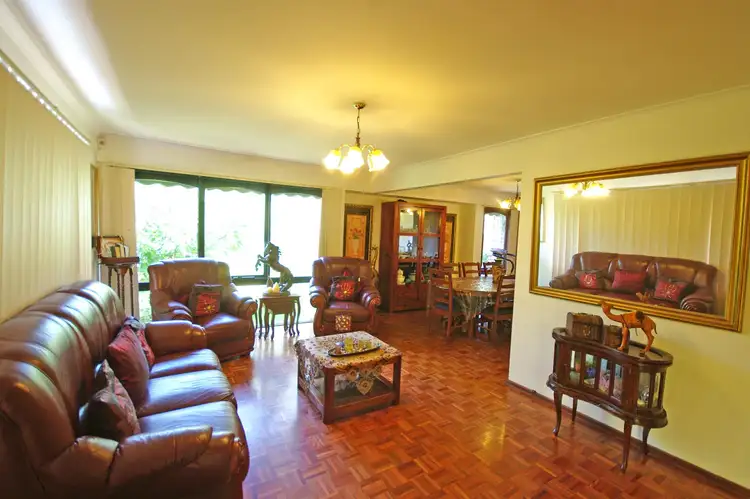 Second view of Homely house listing, 6 Fulham Court, Endeavour Hills VIC 3802