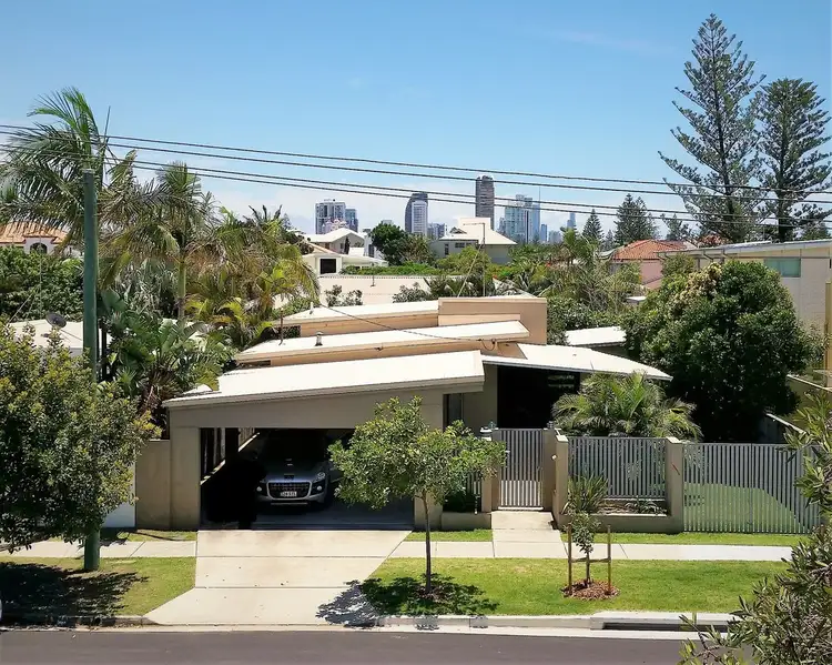21 Seabeach Avenue, Mermaid Beach QLD 4218