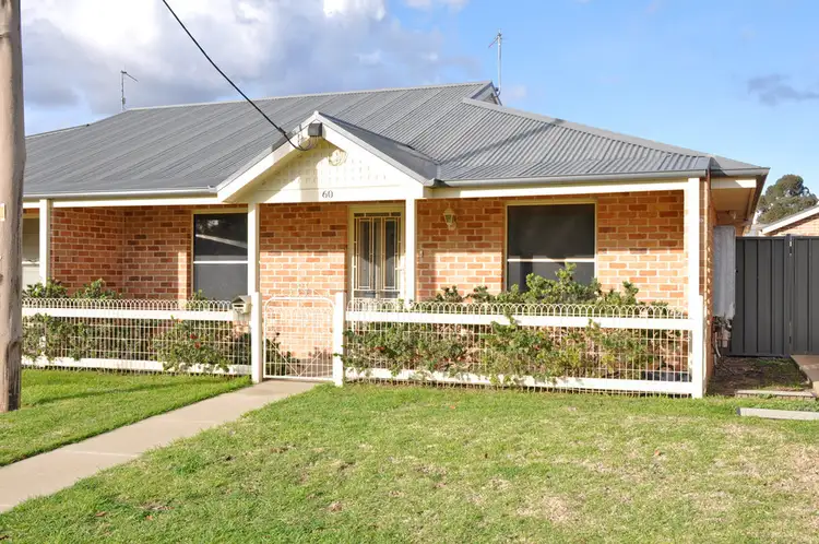 60 Bolton Street, Junee NSW 2663