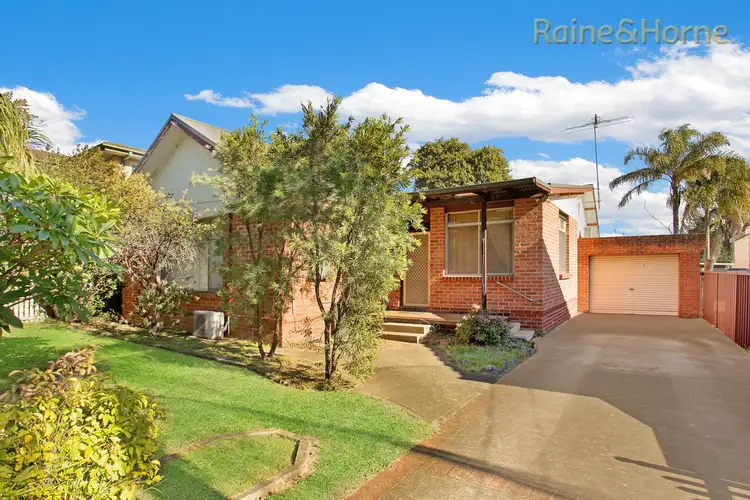 13 Wattle Avenue, North St Marys NSW 2760