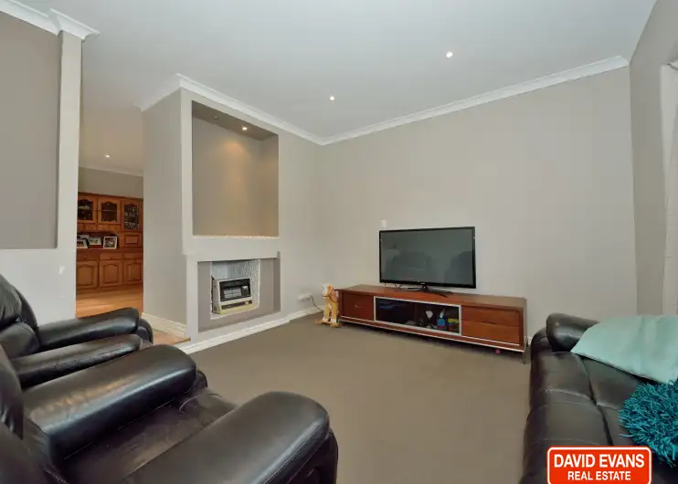 Seventh view of Homely house listing, 4 Mayfair Court, Cooloongup WA 6168