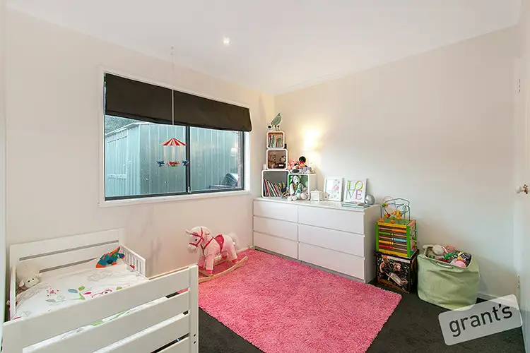Seventh view of Homely house listing, 32 Insignia Crescent, Berwick VIC 3806
