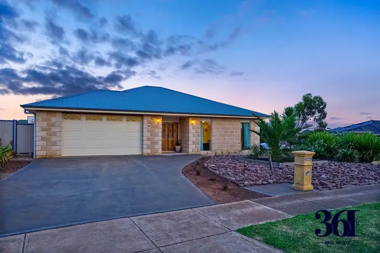 33 Rupertswood Drive, Brookfield VIC 3338