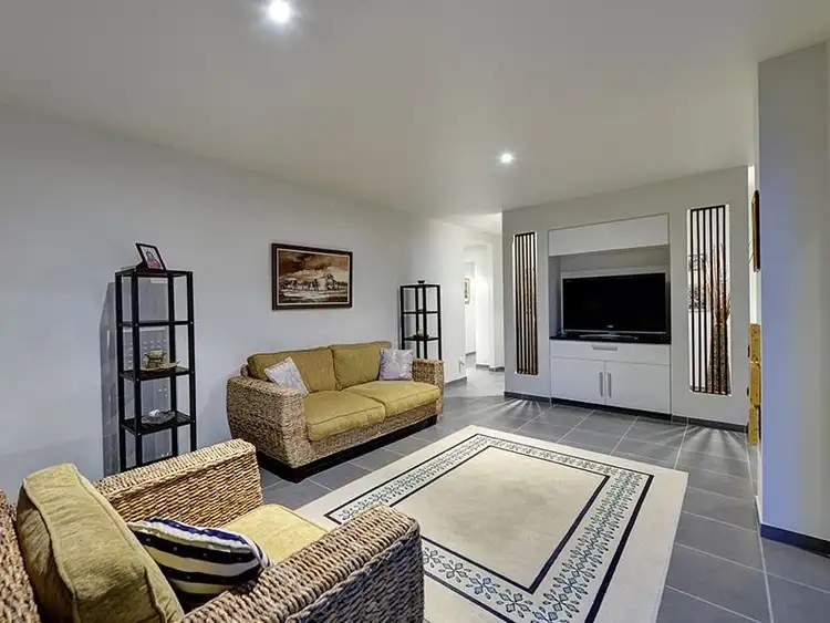 Sixth view of Homely house listing, 7 Photinia Place, Bellbowrie QLD 4070