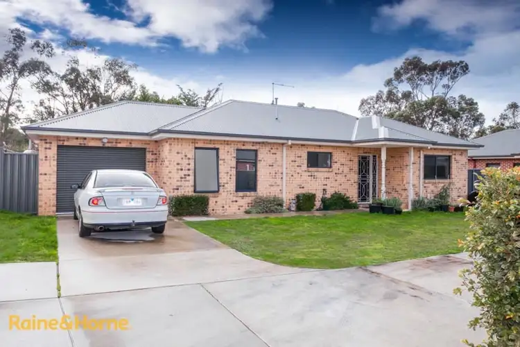 2/24 Sutton Street, Riddells Creek VIC 3431