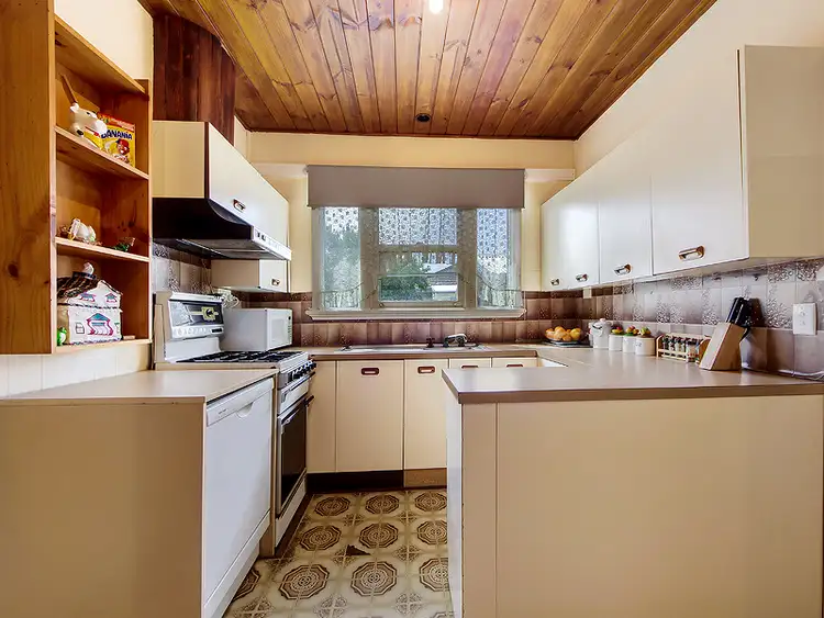 Fifth view of Homely house listing, 46 Benjamin Street, Sunshine VIC 3020