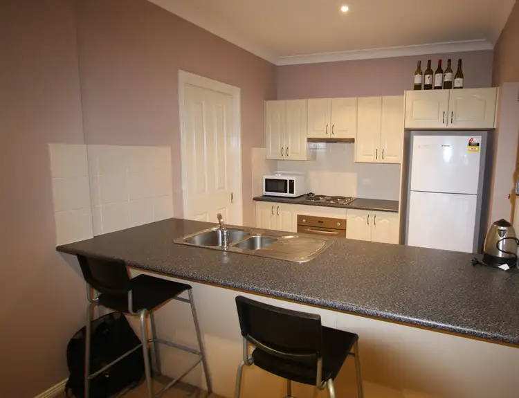 4/143 Argyle Street, Picton NSW 2571