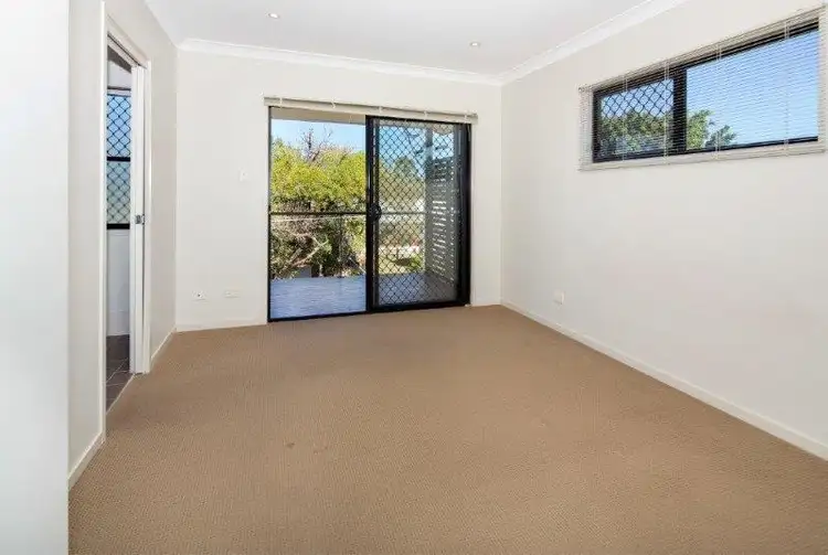 Seventh view of Homely townhouse listing, 1/33 Paragon St, Yeronga QLD 4104