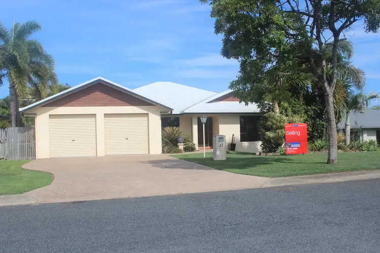 32 Adair Court, Rural View QLD 4740