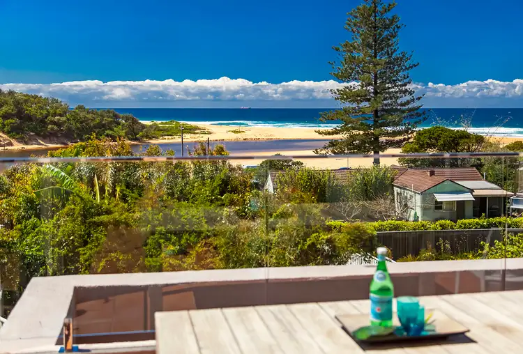 Main view of Homely townhouse listing, 2/137b Ocean View Drive, Wamberal NSW 2260