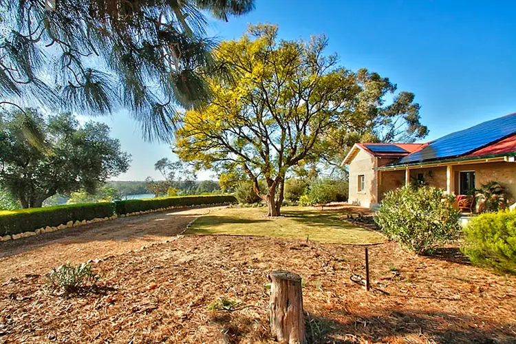 3221 KINGSTON ROAD, Loxton SA 5333