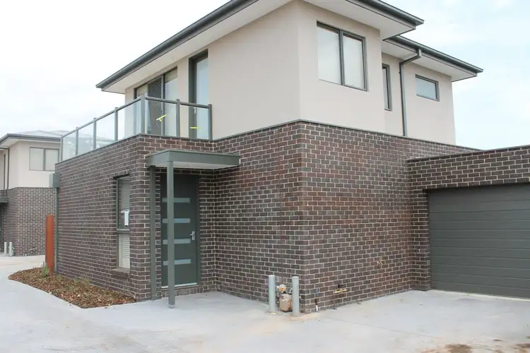 2/6 Scovell Cres