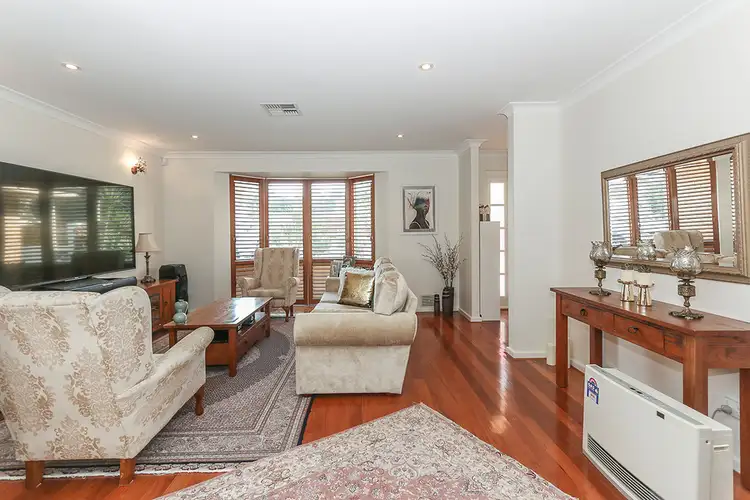 27 Central Ave, Mount Pleasant WA 6153